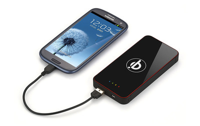 逸騰新技術2013專利產品 QI無線充電板兼移動電源，工廠直銷引領便捷生活